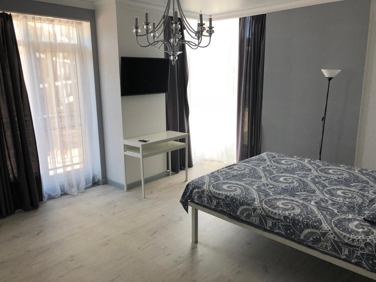 The Den Apartamento Odessa Exterior foto