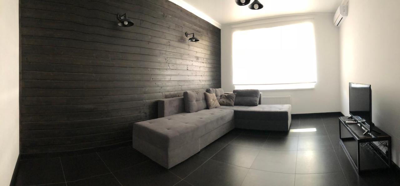 The Den Apartamento Odessa Exterior foto