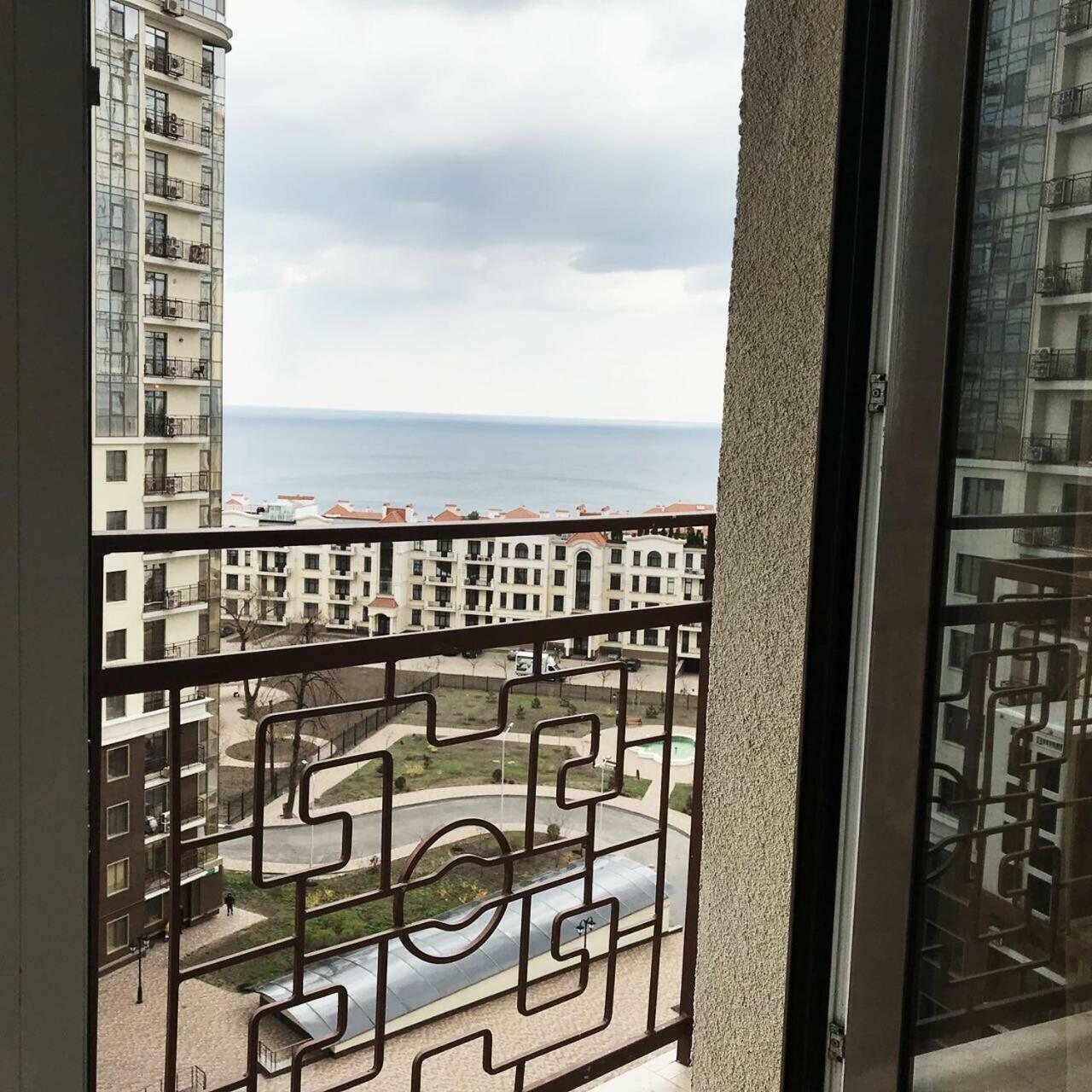 The Den Apartamento Odessa Exterior foto